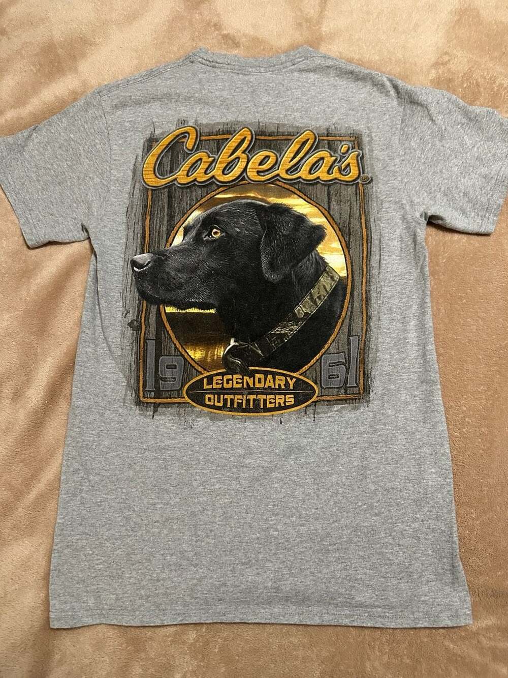 Cabela's Black Lab Legendary Outfitters Graphic T-Shirt Size Small